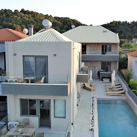 Theros Suites Dhiminio ภายนอก รูปภาพ