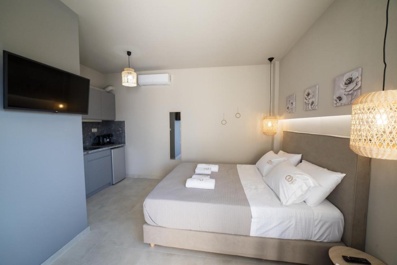 Theros Suites Dhiminio ภายนอก รูปภาพ