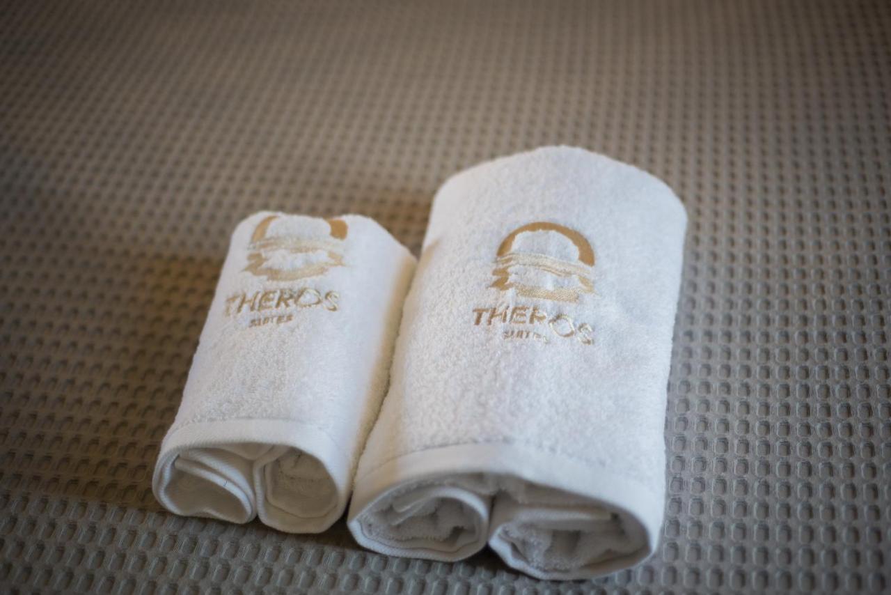 Theros Suites Dhiminio ภายนอก รูปภาพ