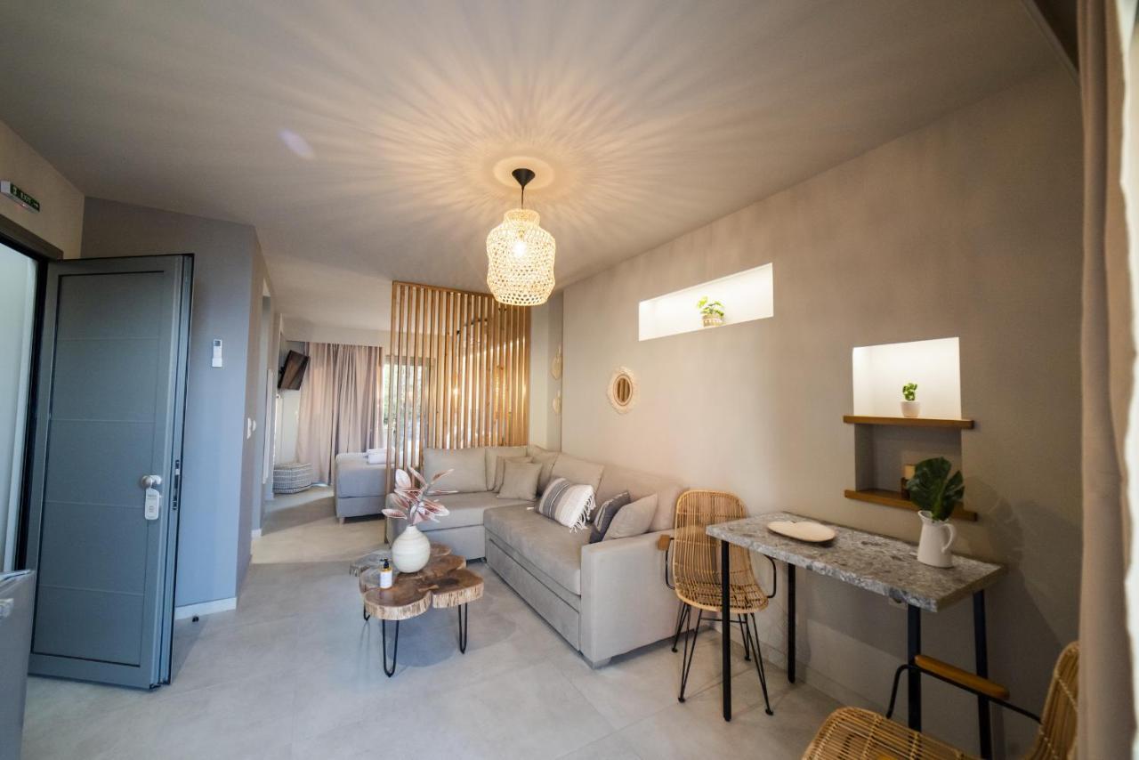 Theros Suites Dhiminio ภายนอก รูปภาพ