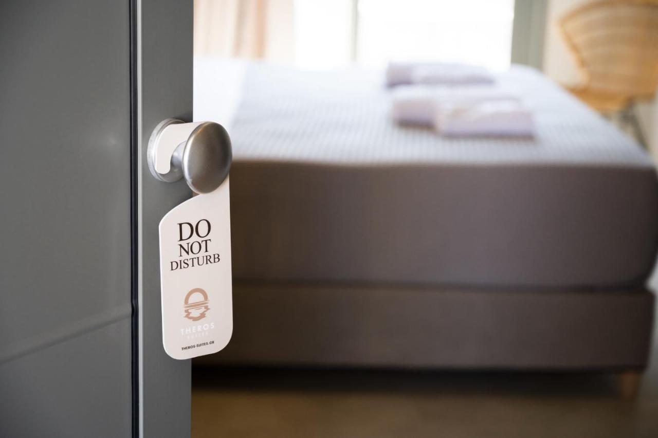 Theros Suites Dhiminio ภายนอก รูปภาพ