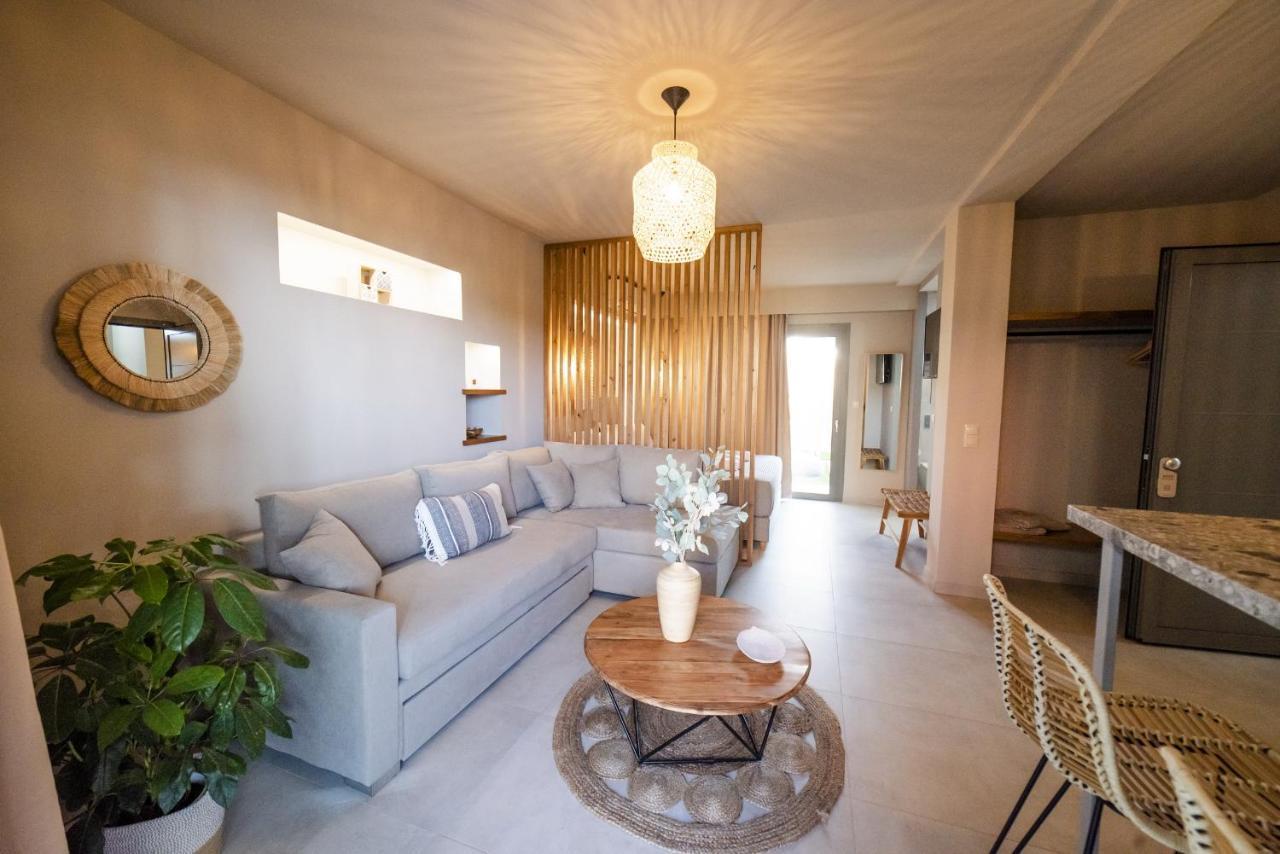 Theros Suites Dhiminio ภายนอก รูปภาพ