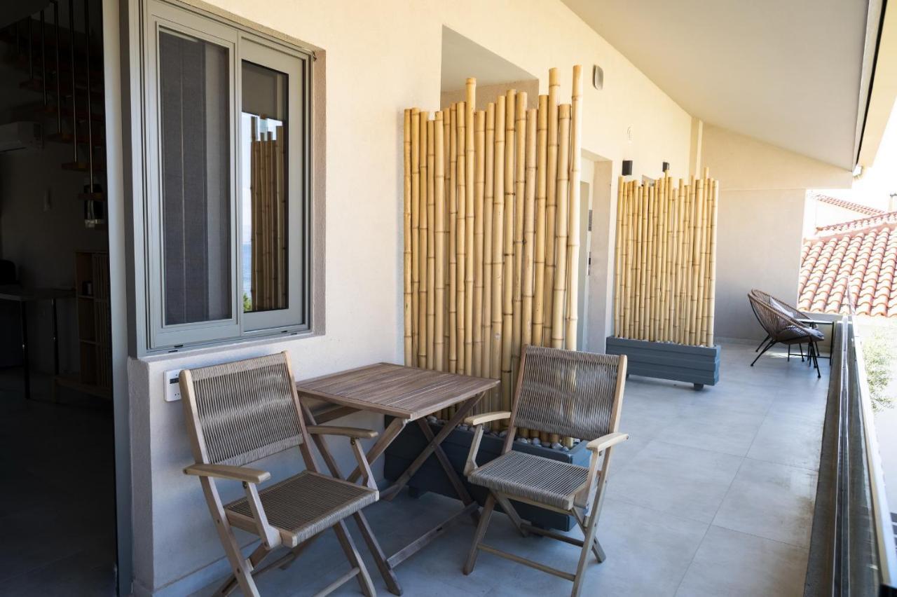 Theros Suites Dhiminio ภายนอก รูปภาพ