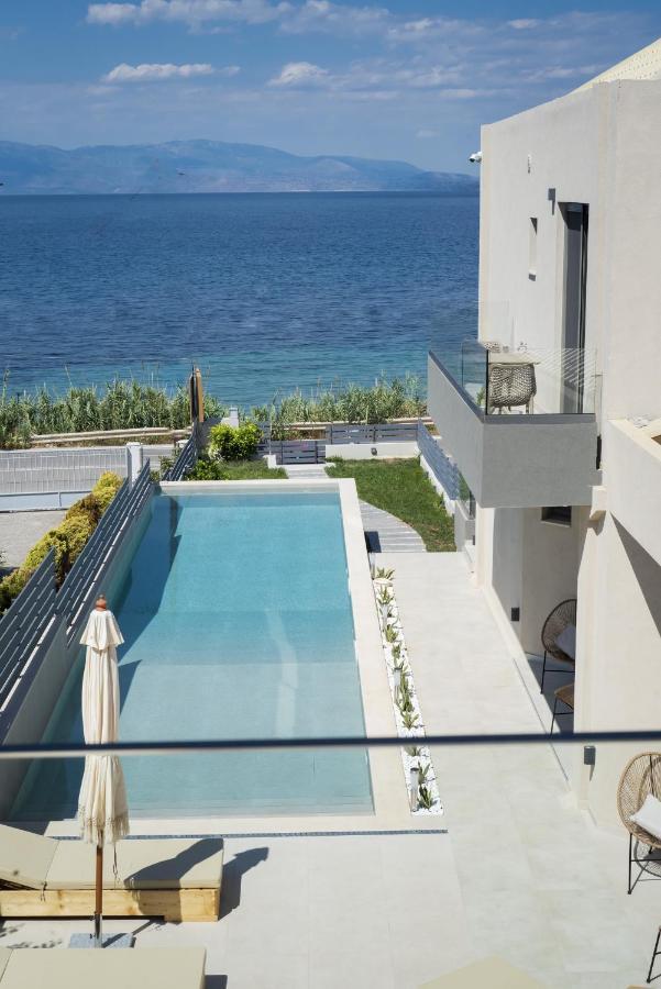 Theros Suites Dhiminio ภายนอก รูปภาพ