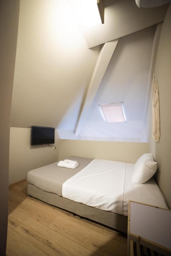 Theros Suites Dhiminio ภายนอก รูปภาพ
