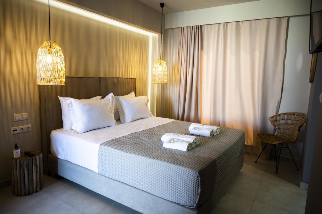 Theros Suites Dhiminio ภายนอก รูปภาพ